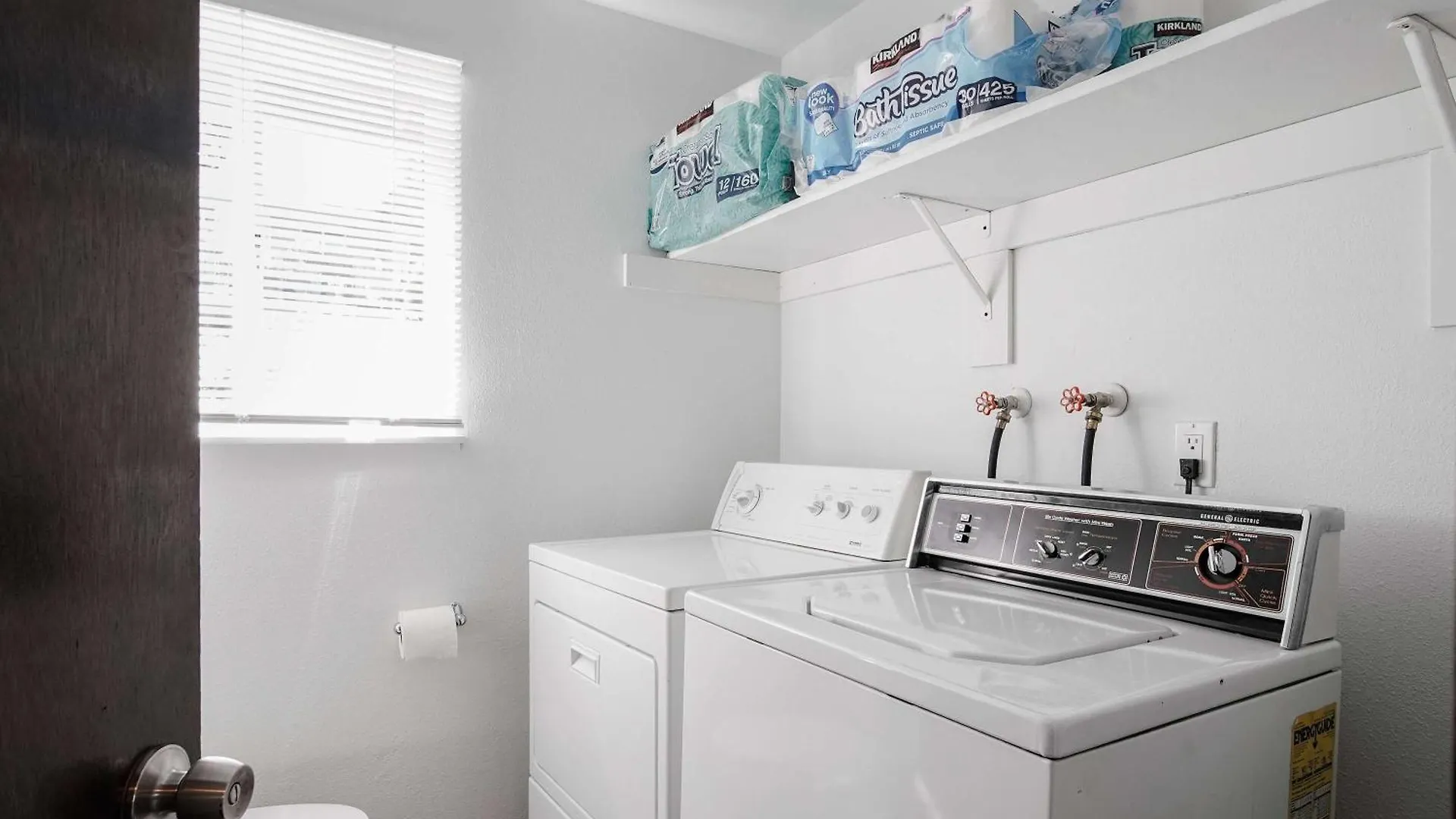 #Stayinmydistrict Multnomah Village Apartment Portland